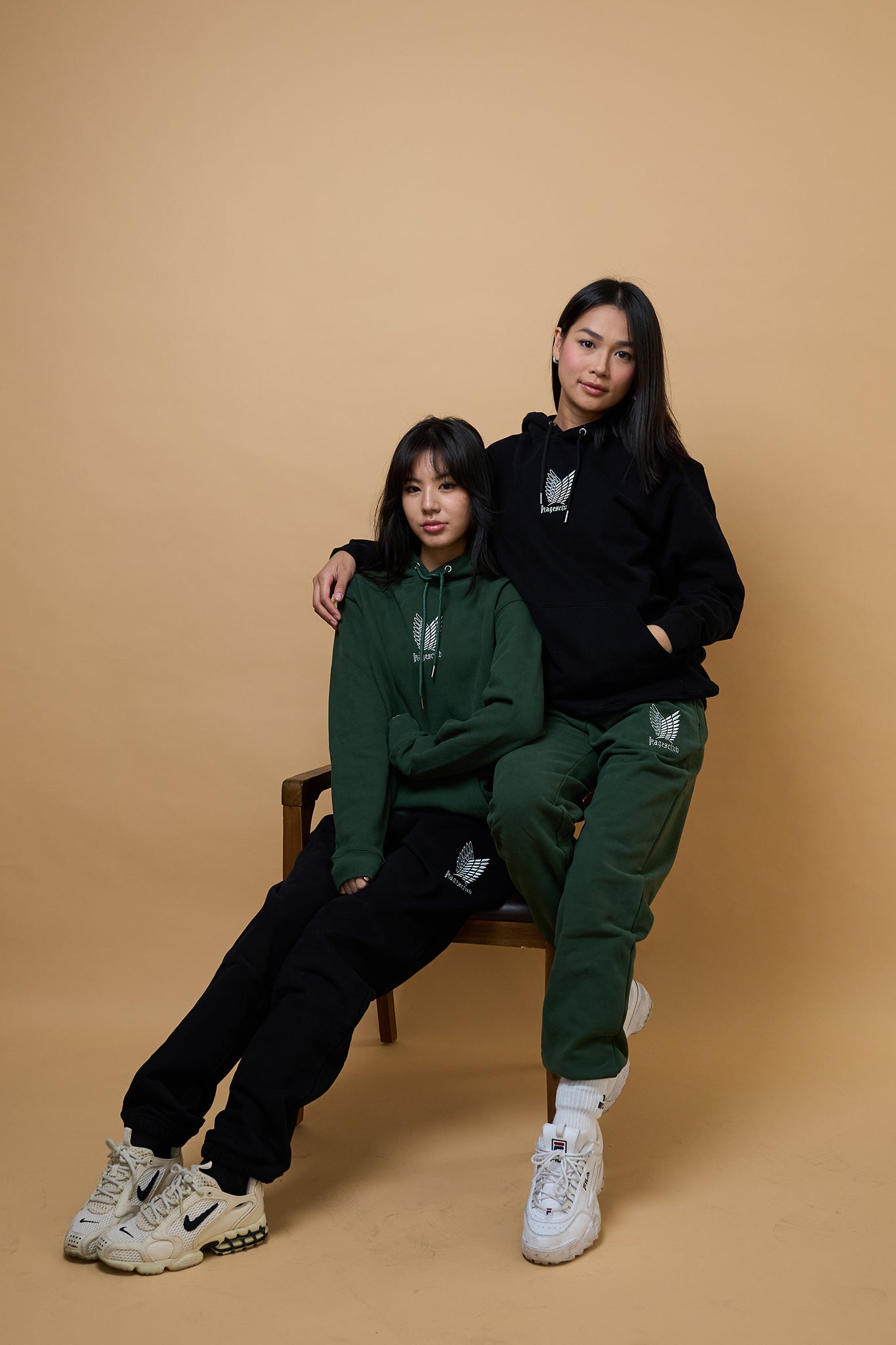 WINGS SWEATPANTS - FOREST GREEN